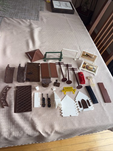 Vintage plasticville lot - lot, of